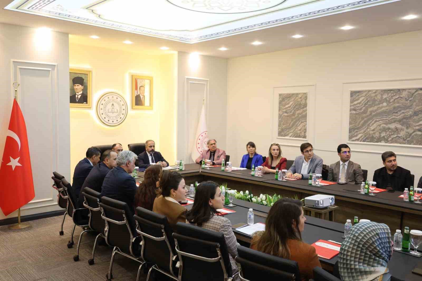 Van YYÜ’nün akademik gücü şehrin eğitimine yansıyor
