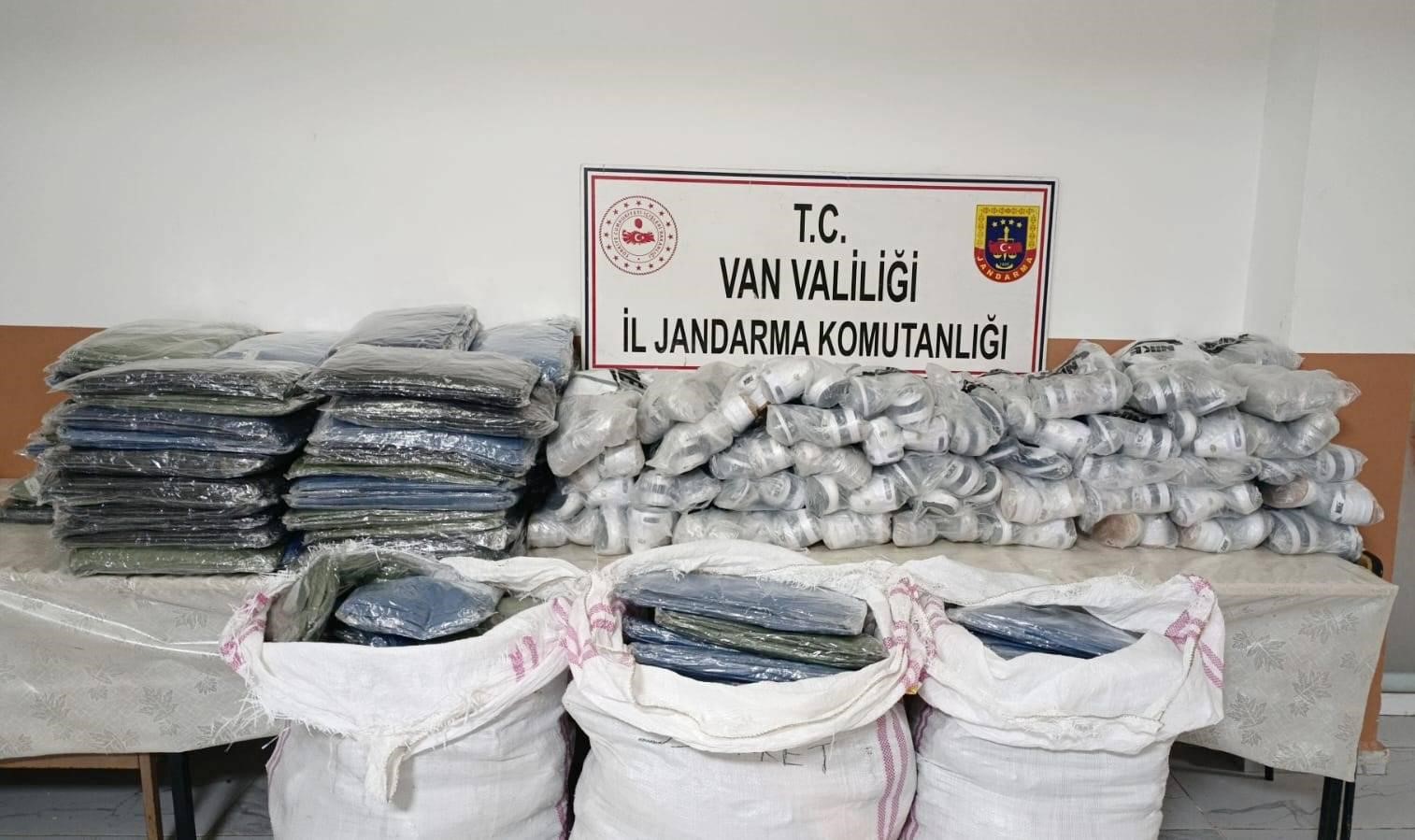 Van’da 4,1 milyon TL değerinde kaçak eşya ele geçirildi
