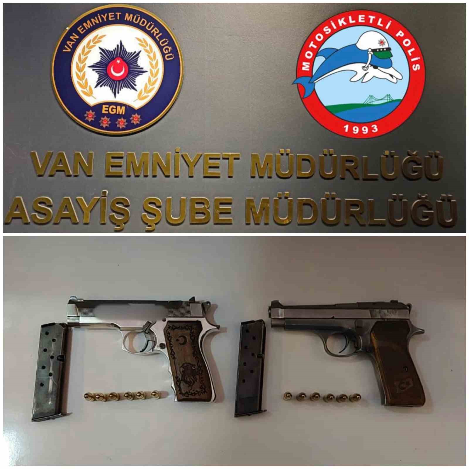 Van’da 43 şahıs adli makamlarca tutuklandı
