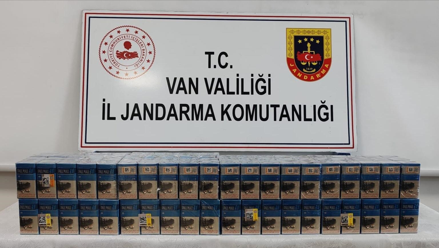 Van’da 720 paket gümrük kaçağı sigara ele geçirildi
