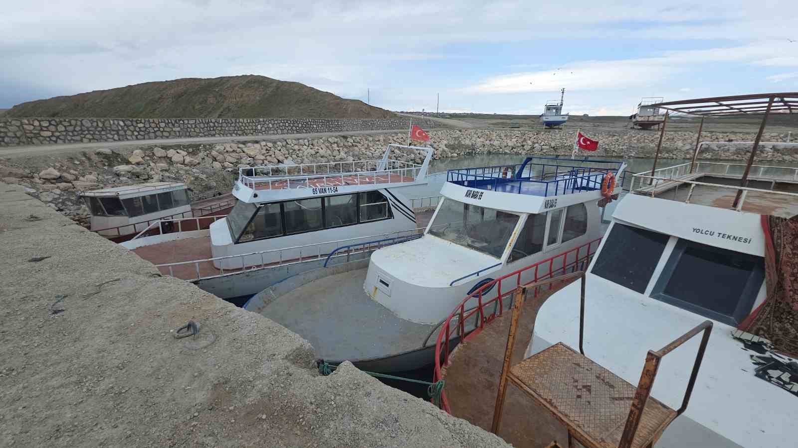 Van’da 90 günlük av yasağı başladı
Van’da 90 günlük av yasağı başladı