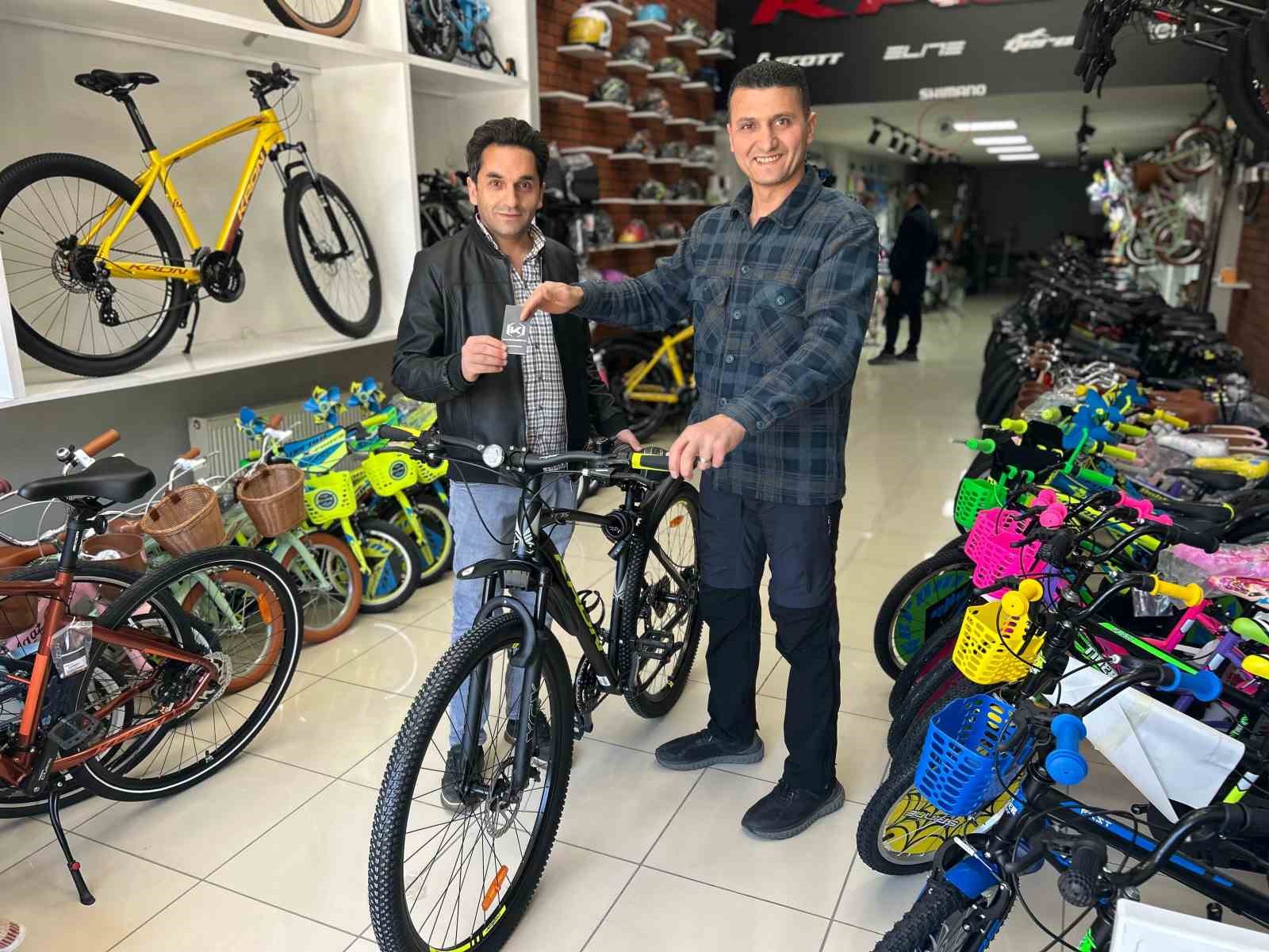 Van’da bahar mevsimi bisiklet sektörünü hareketlendirdi
