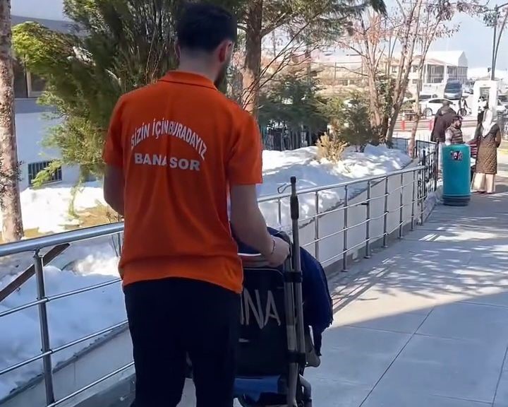 Van’da "Bana Sor" ekipleri hastanede göreve başladı
