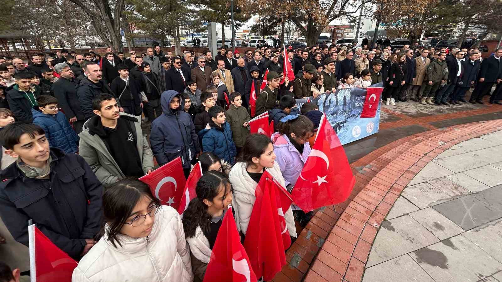 Van’da donarak şehit olan 120 kahraman çocuk unutulmadı
