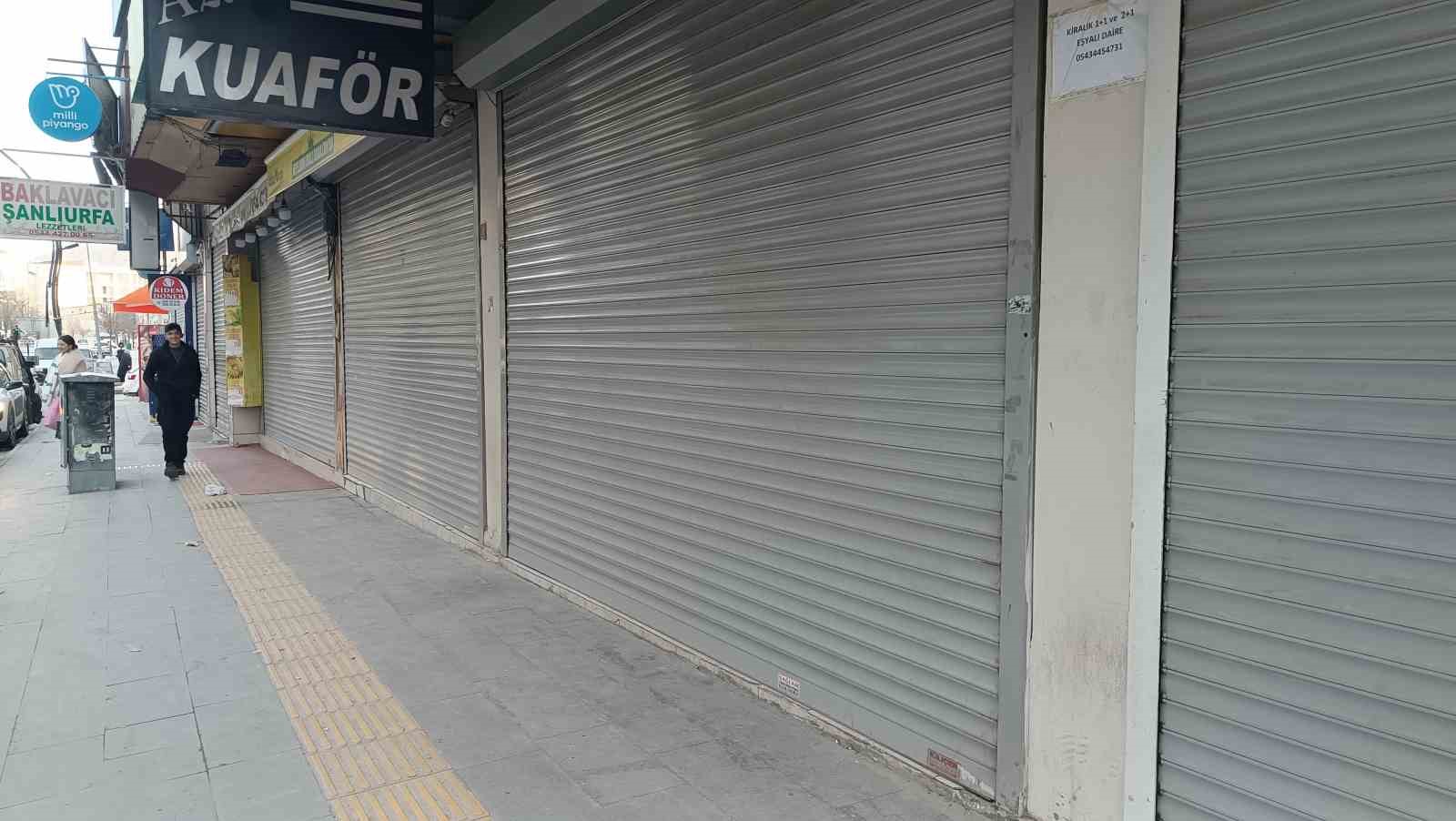 Van’da elektrik kesintisi esnafı mağdur etti
