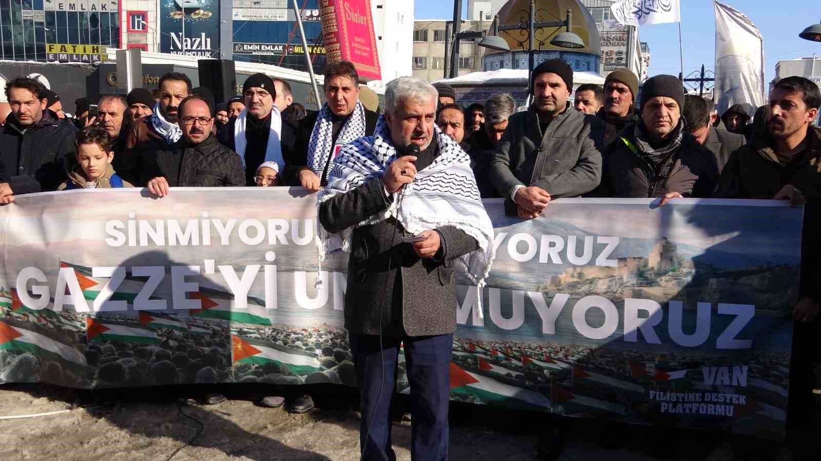 Van’da "Gazze’yi unutmayın" çağrısı yapıldı
