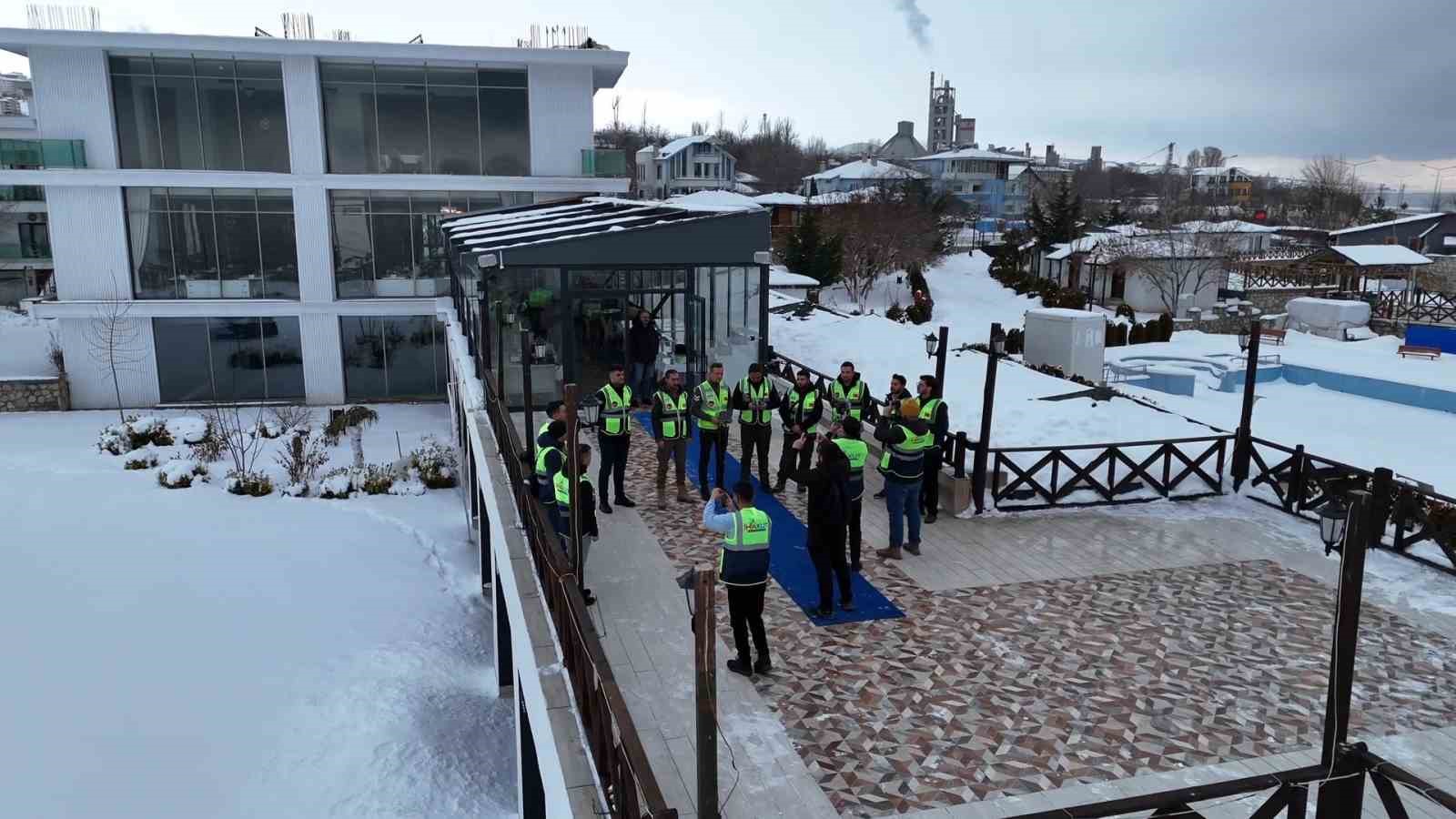 Van’da İHAKUT’tan afetlere havadan müdahale toplantısı
