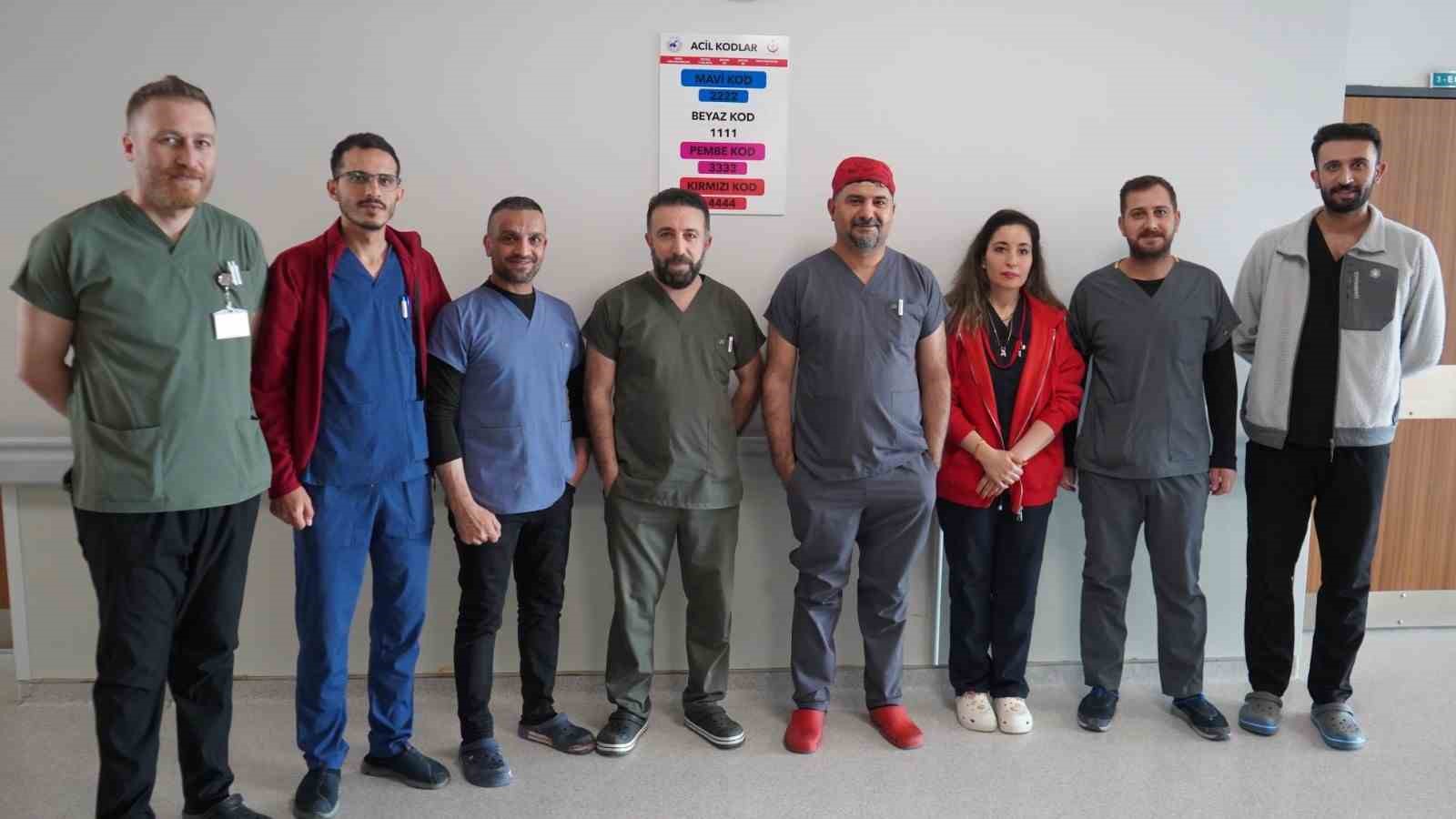 Van’da ileri düzey aort cerrahisiyle hasta hayata tutundu
Van’da ileri düzey aort cerrahisiyle hasta hayata tutundu