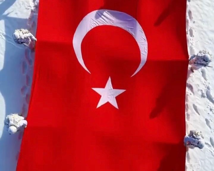 Van’da jandarma personelinden anlamlı yürüyüş

