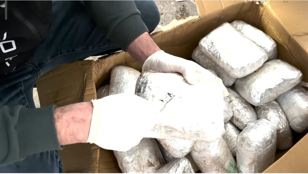 Van’da kamyonette 90 kilo uyuşturucu ele geçirildi
