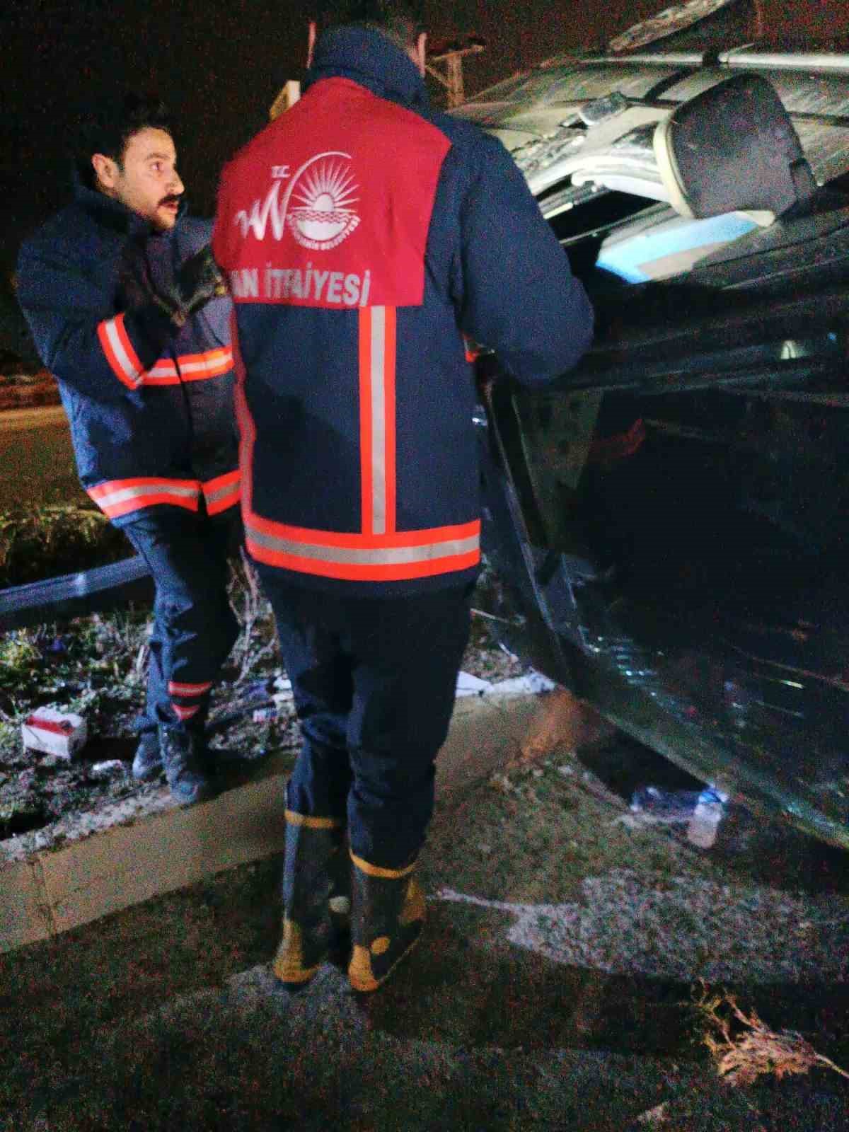 Van’da otomobil takla attı: 2 yaralı
