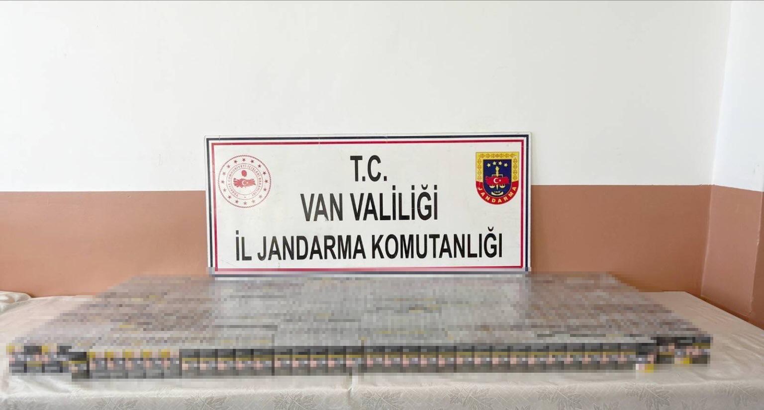 Van’da silah ve kaçak sigara ele geçirildi
