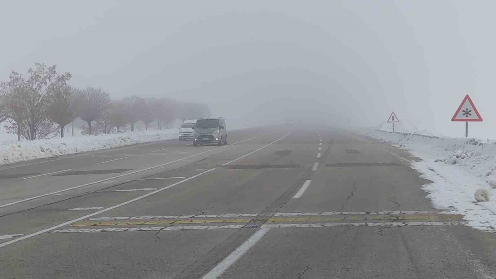 Van’da sis ulaşımı olumsuz etkiledi
