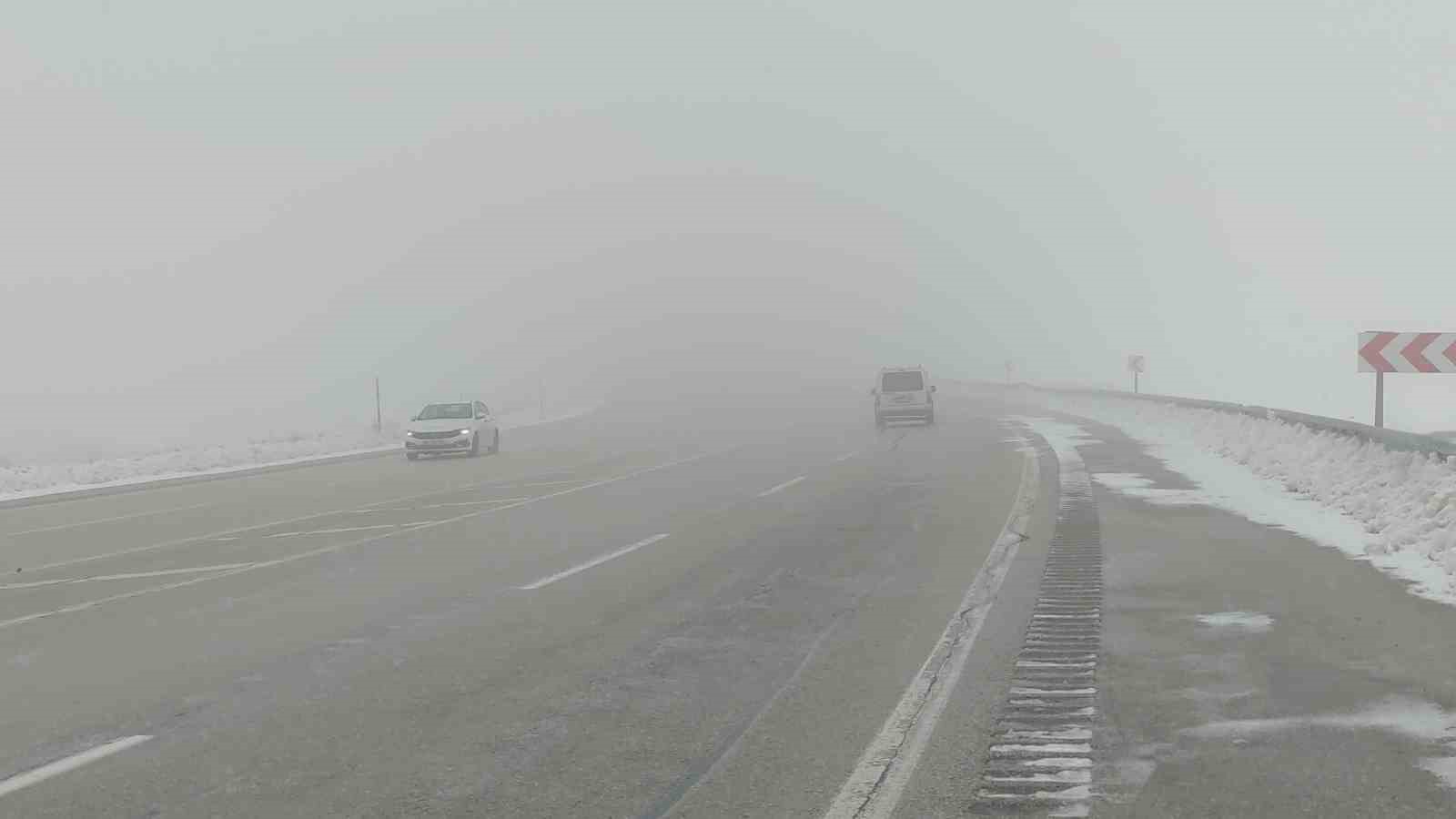 Van’da sis ve kar yağışı yüksek kesimlerde etkiliyor
