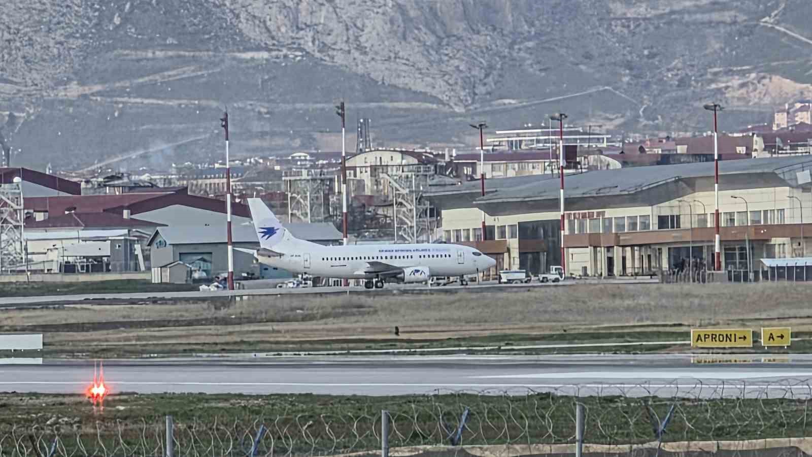 Van’da yakalanan düzensiz göçmenler sınır dışı edildi
