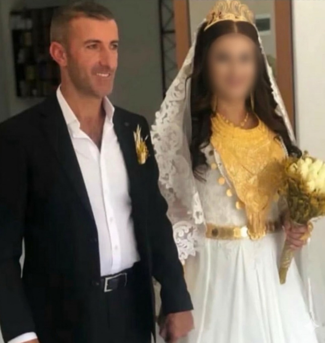 Van’daki kazada hayatını kaybeden aile yan yana defnedildi
