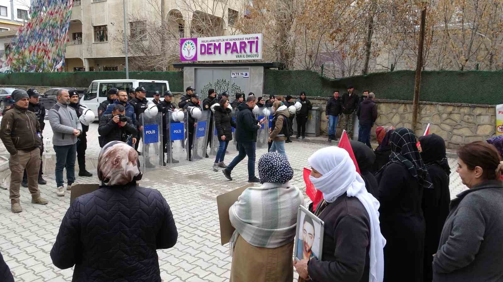 Vanlı anne: "Çocuklarımızın hayallerini çaldılar"
