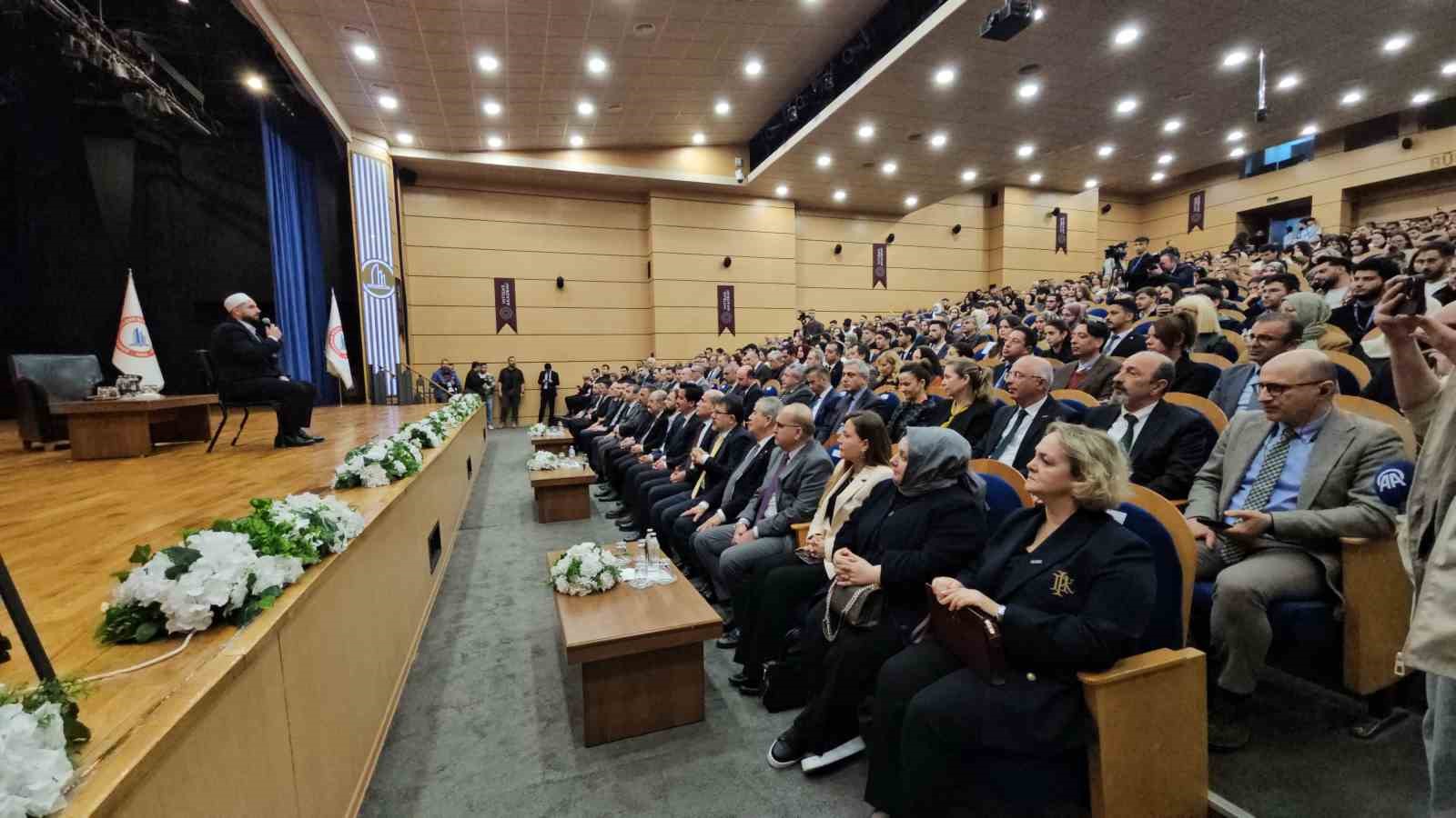 Varank: "Türkiye Yüzyılı’nı mazlum milletler için de inşa etmek mecburiyetindeyiz"
