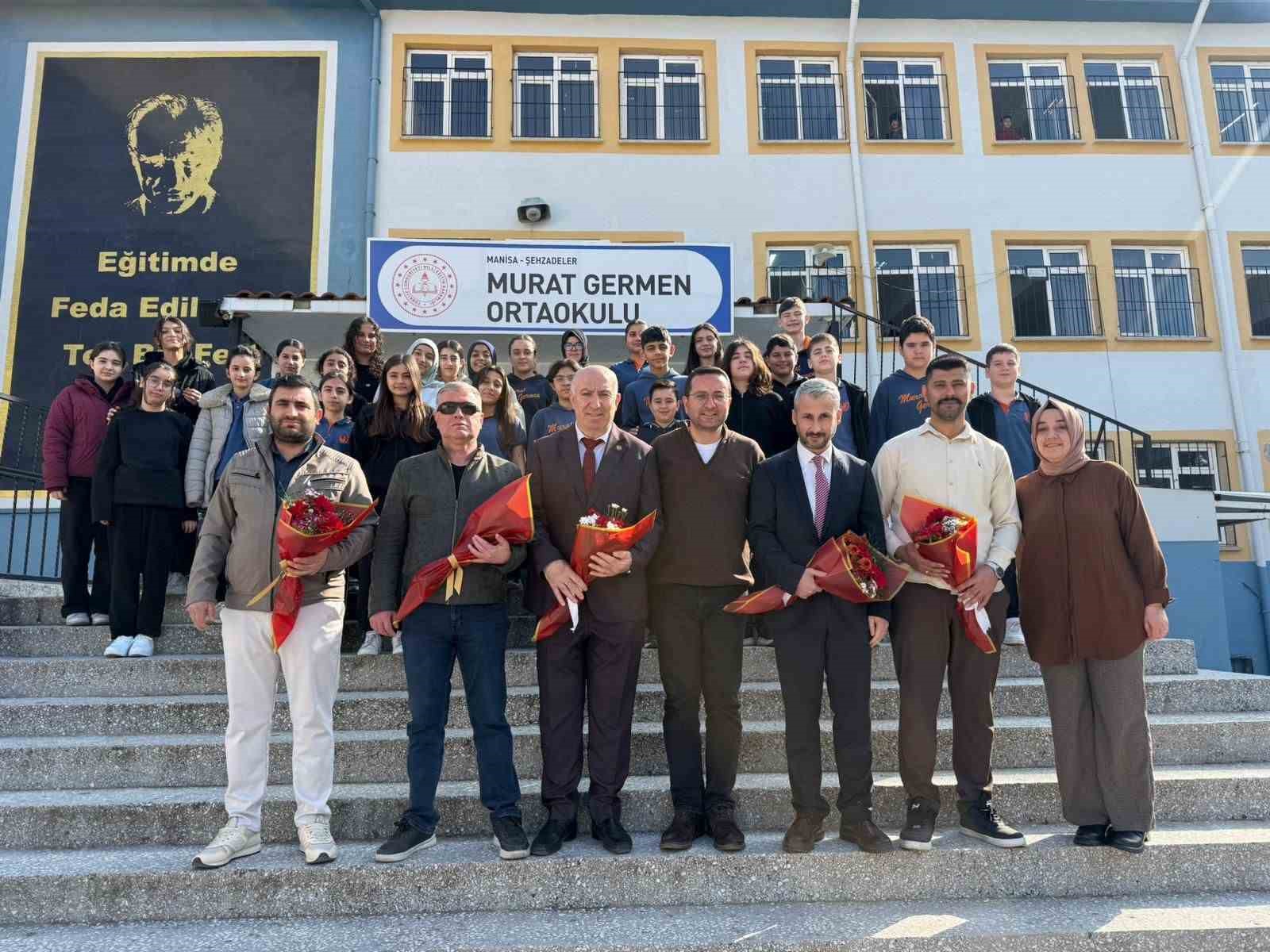 Vatan ve kahramanlık ruhu genç nesillere anlatıldı
Vatan ve kahramanlık ruhu genç nesillere anlatıldı