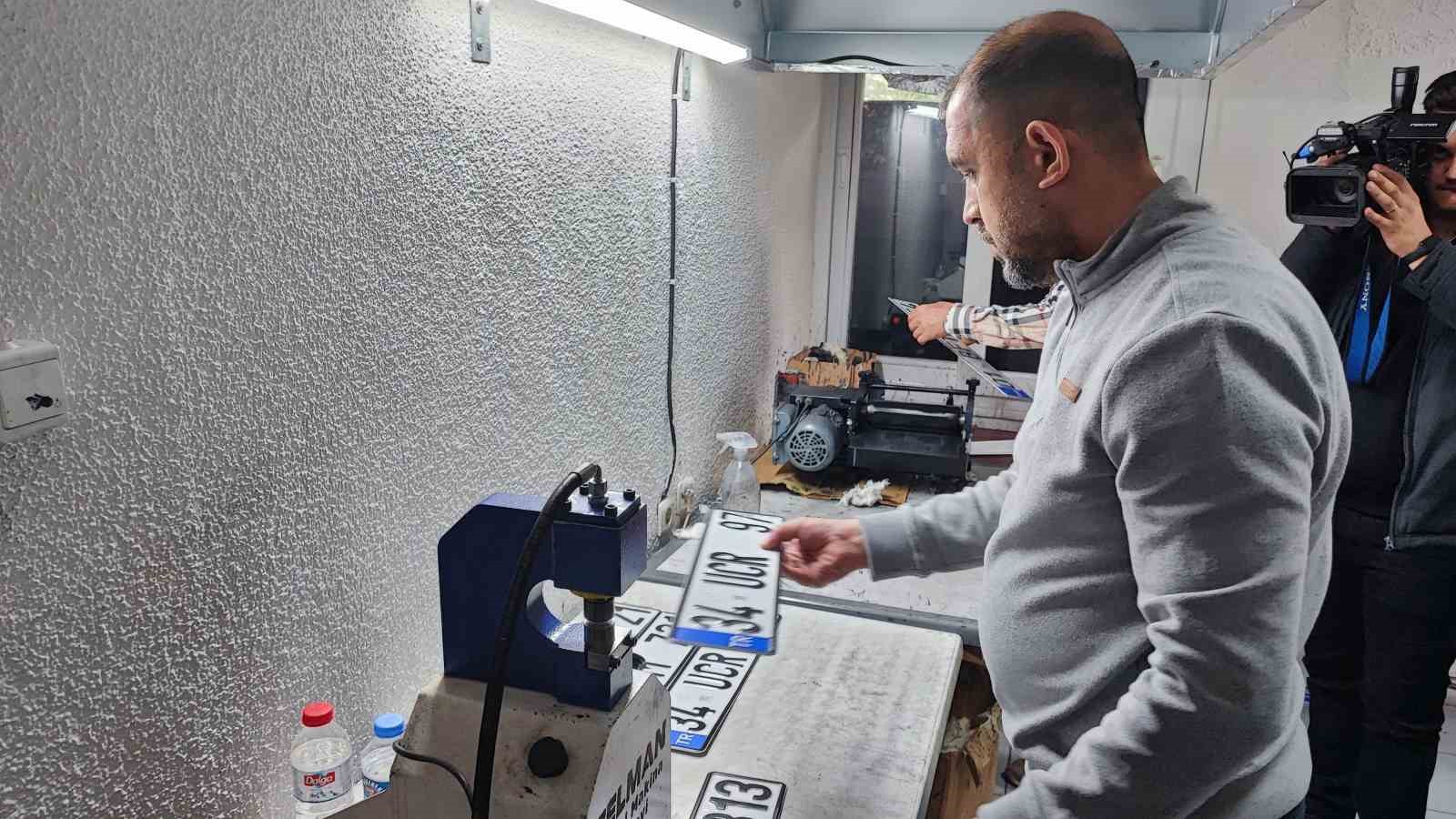 Vatandaş eski plakasını da APP diye değiştirmek istiyor
