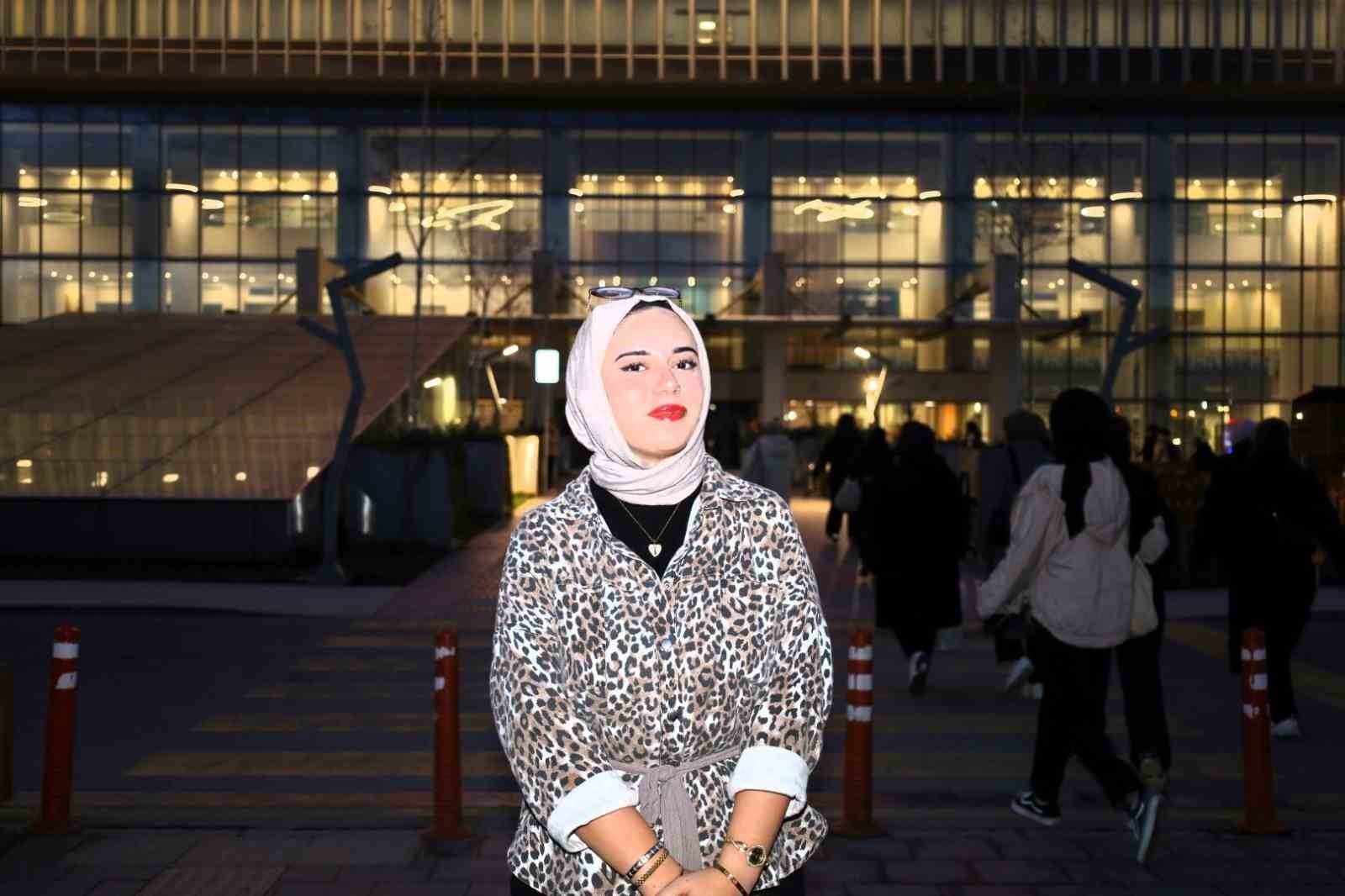 Vatandaşlar Şehir Hastanesi’ne direkt ulaşımdan memnun
