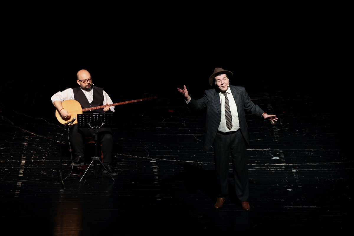 ‘Veli’nin Oğlu Orhan’ Küçükçekmece’de seyirciyle buluştu
