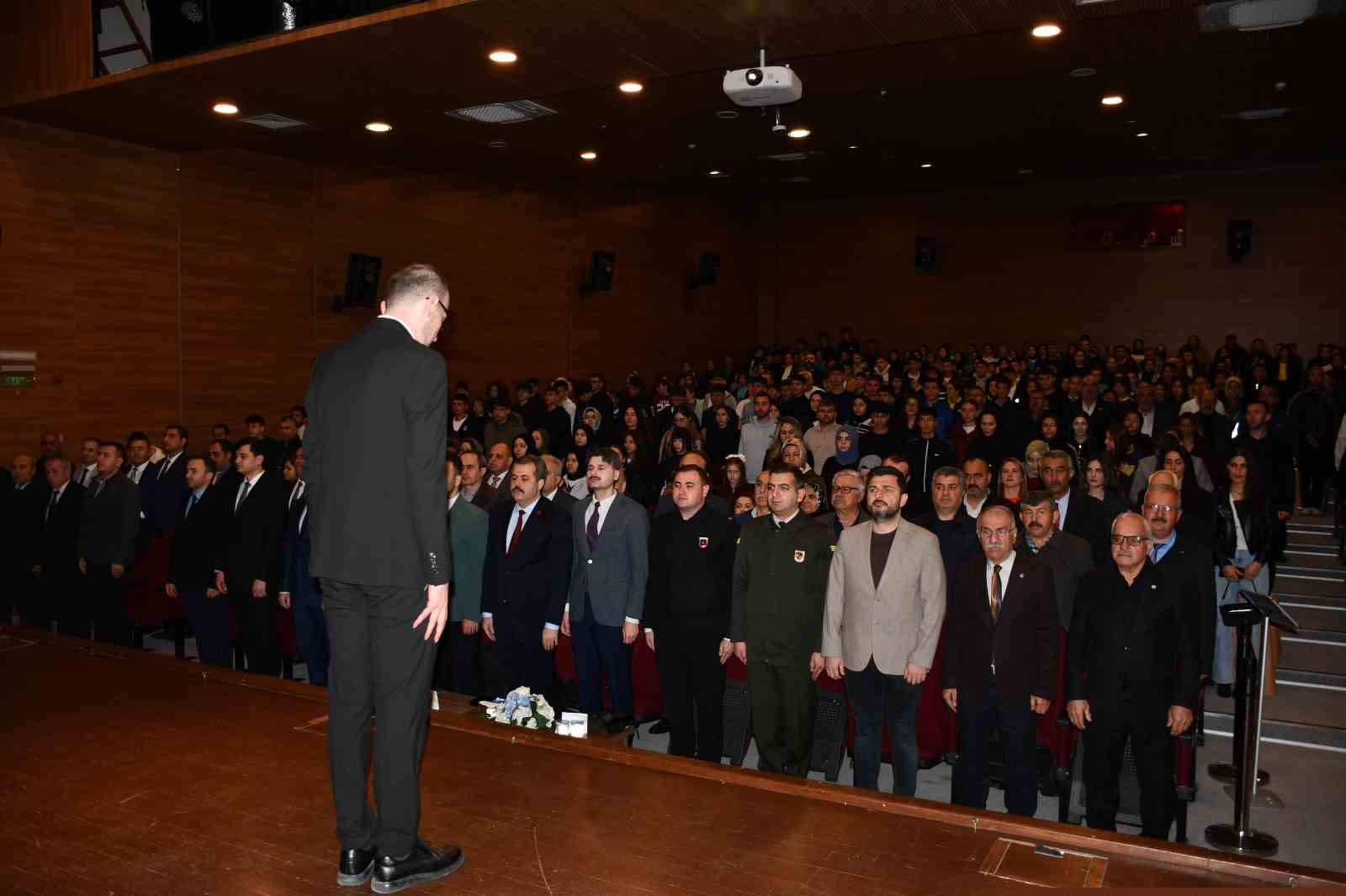 Vezirköprü’de Çanakkale Zaferi ve şehitleri anıldı

