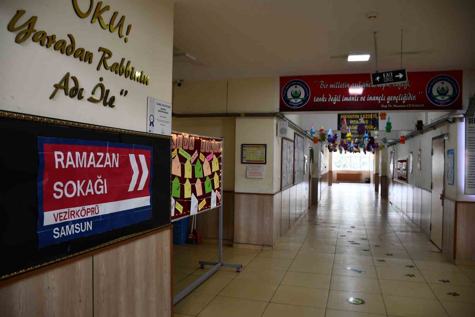Vezirköprü’de okul koridorları Ramazan sokağına dönüştü
