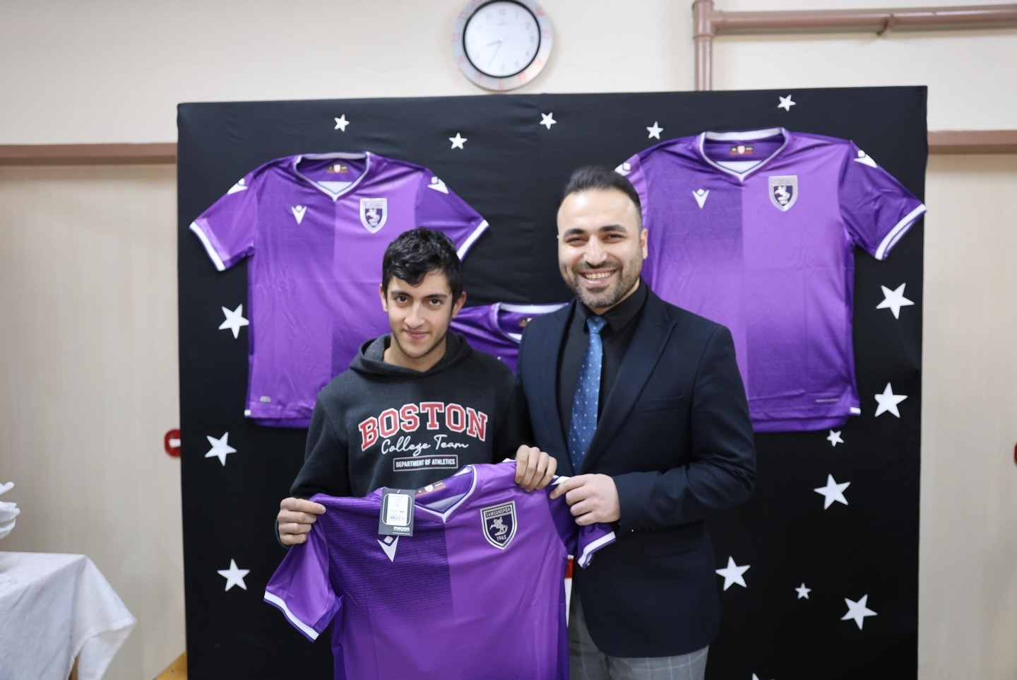 Vezirköprü’de özel öğrencilere Samsunspor forması sürprizi
