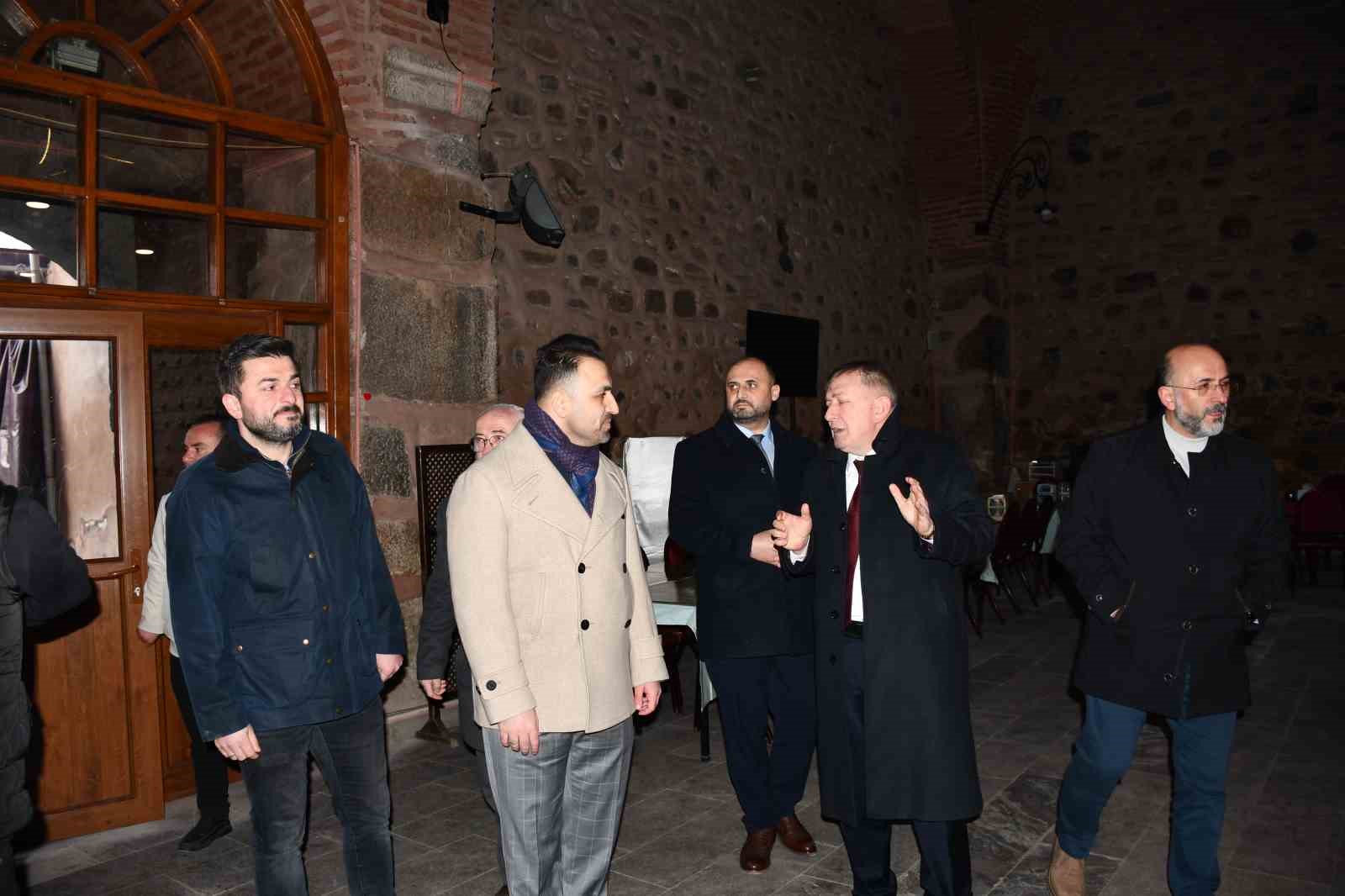 Vezirköprü’de tarihi yapılar restore ediliyor
