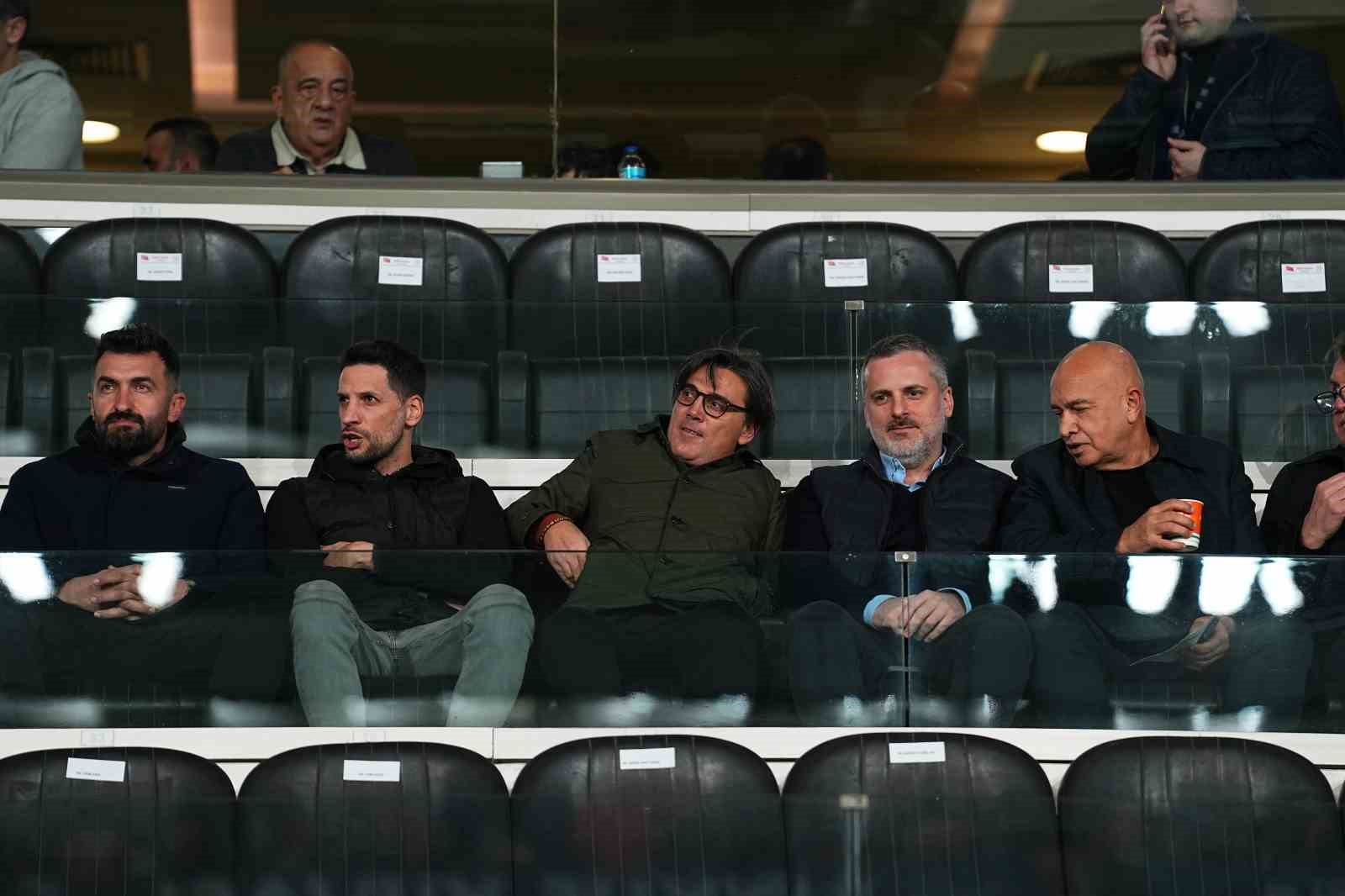 Vincenzo Montella, Başakşehir - Beşiktaş maçını tribünden takip etti
