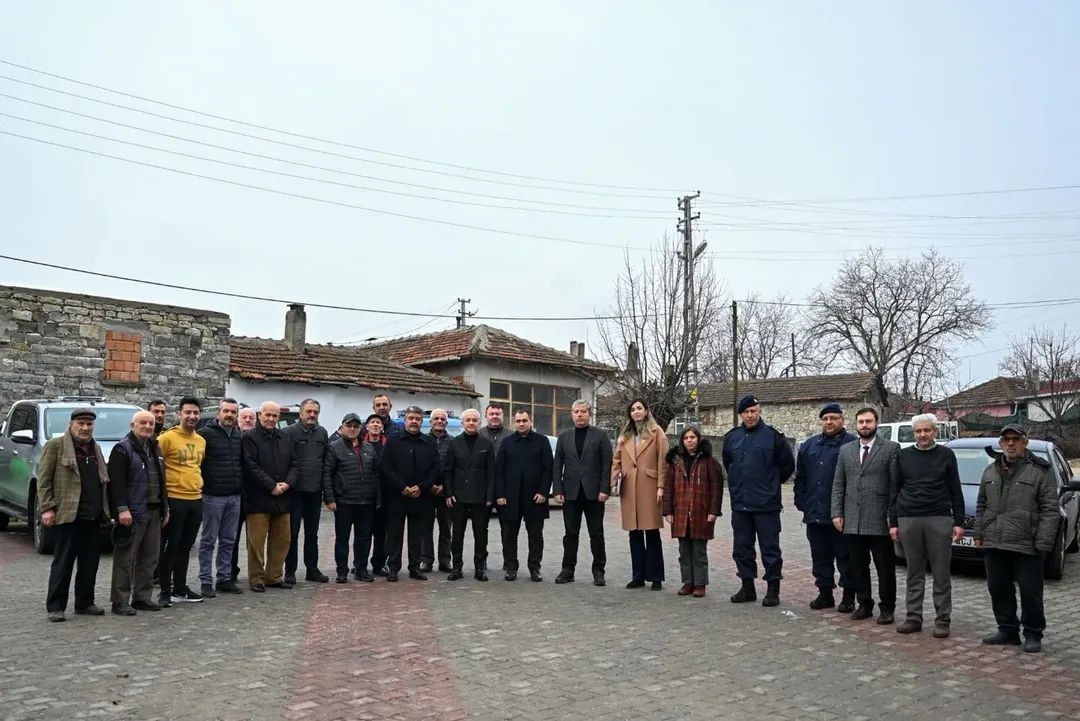 Vize’ye bağlı Develi, Pazarlı ve Çavuşköy’de sorunlar masaya yatırıldı
Vize’ye bağlı Develi, Pazarlı ve Çavuşköy’de sorunlar masaya yatırıldı