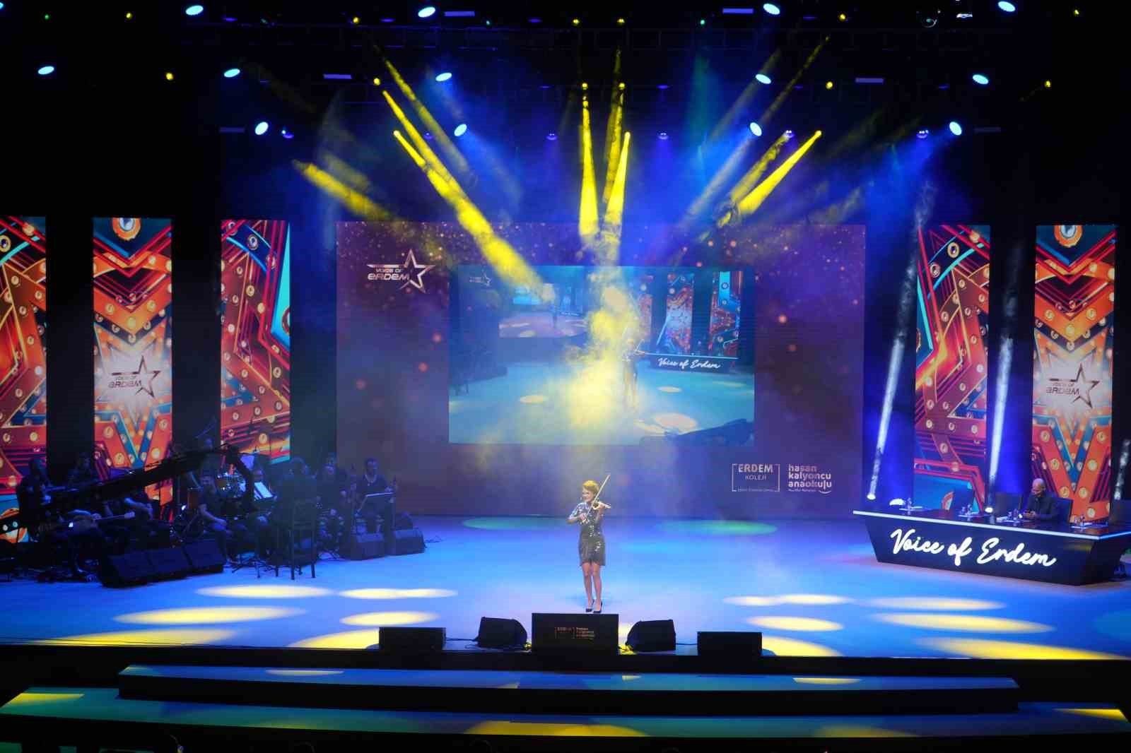 Voice of Erdem müzik yarışması coşkuyla sona erdi
Voice of Erdem müzik yarışması coşkuyla sona erdi