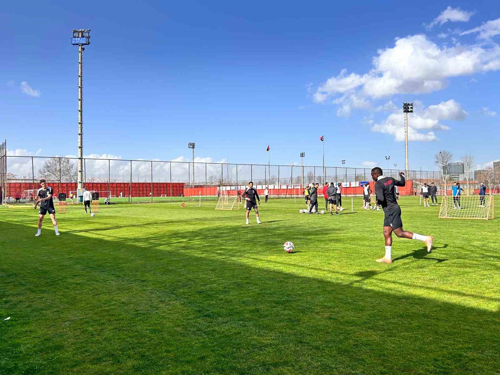 Volkan Demirel: "Göztepe maçı, bu sezonun en önemli maçı"
