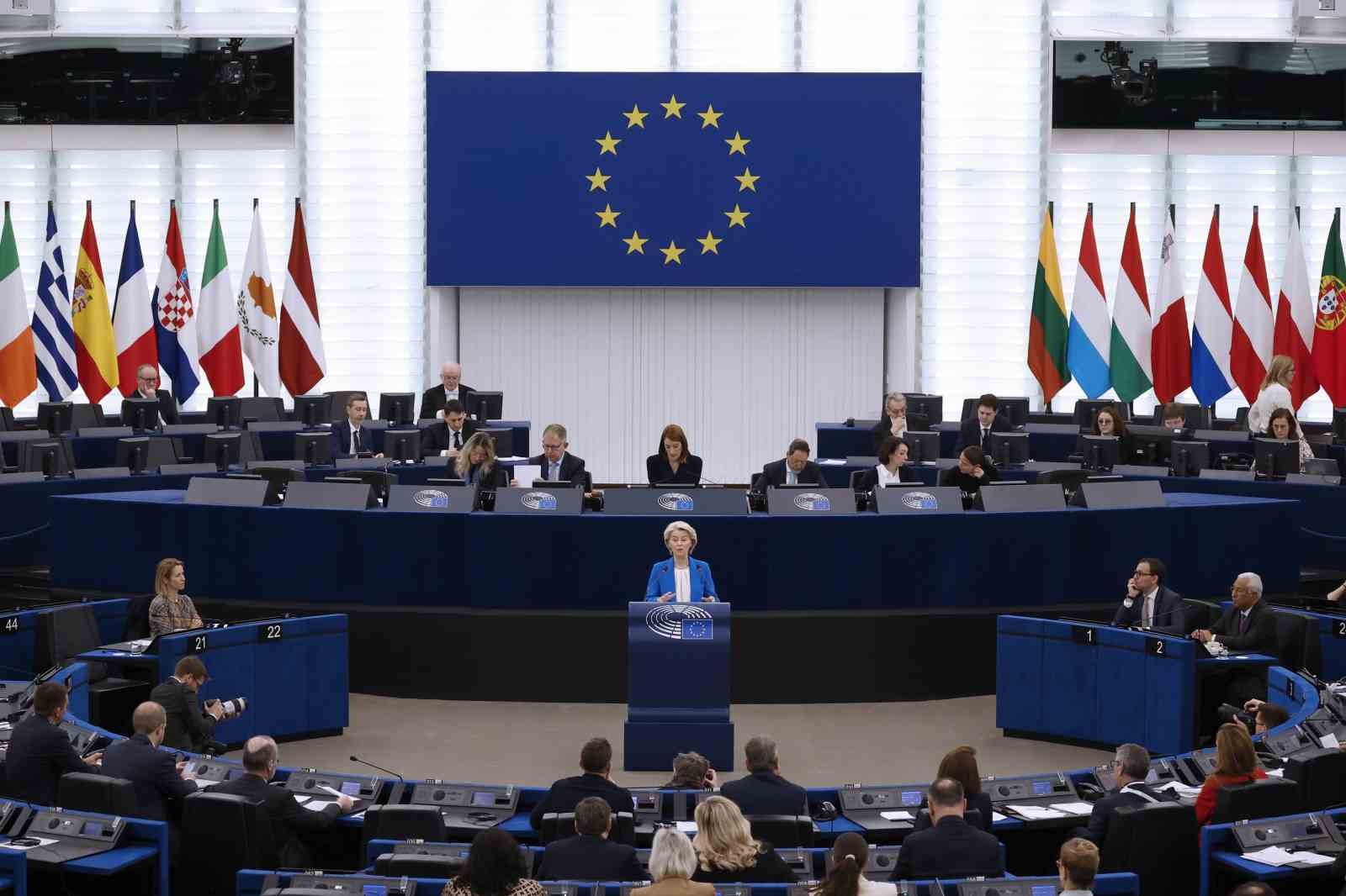 Von der Leyen: "Grönland’a yönelik büyük ölçekli bir Avrupa yatırım atağı olacak"
Von der Leyen: "Grönland’a yönelik büyük ölçekli bir Avrupa yatırım atağı olacak"