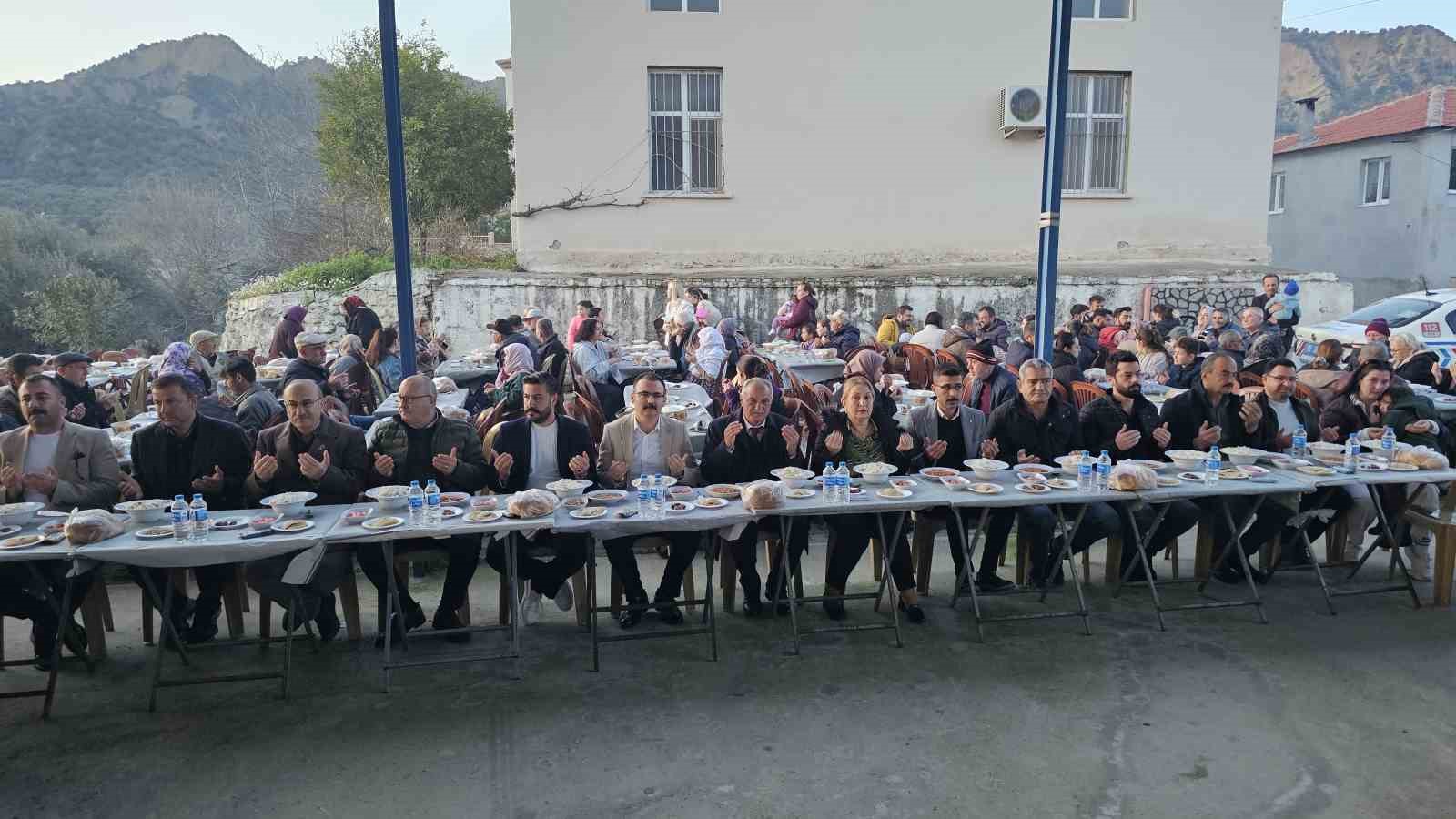 Yağdere Mahallesi’nde geleneksel iftar buluşması
