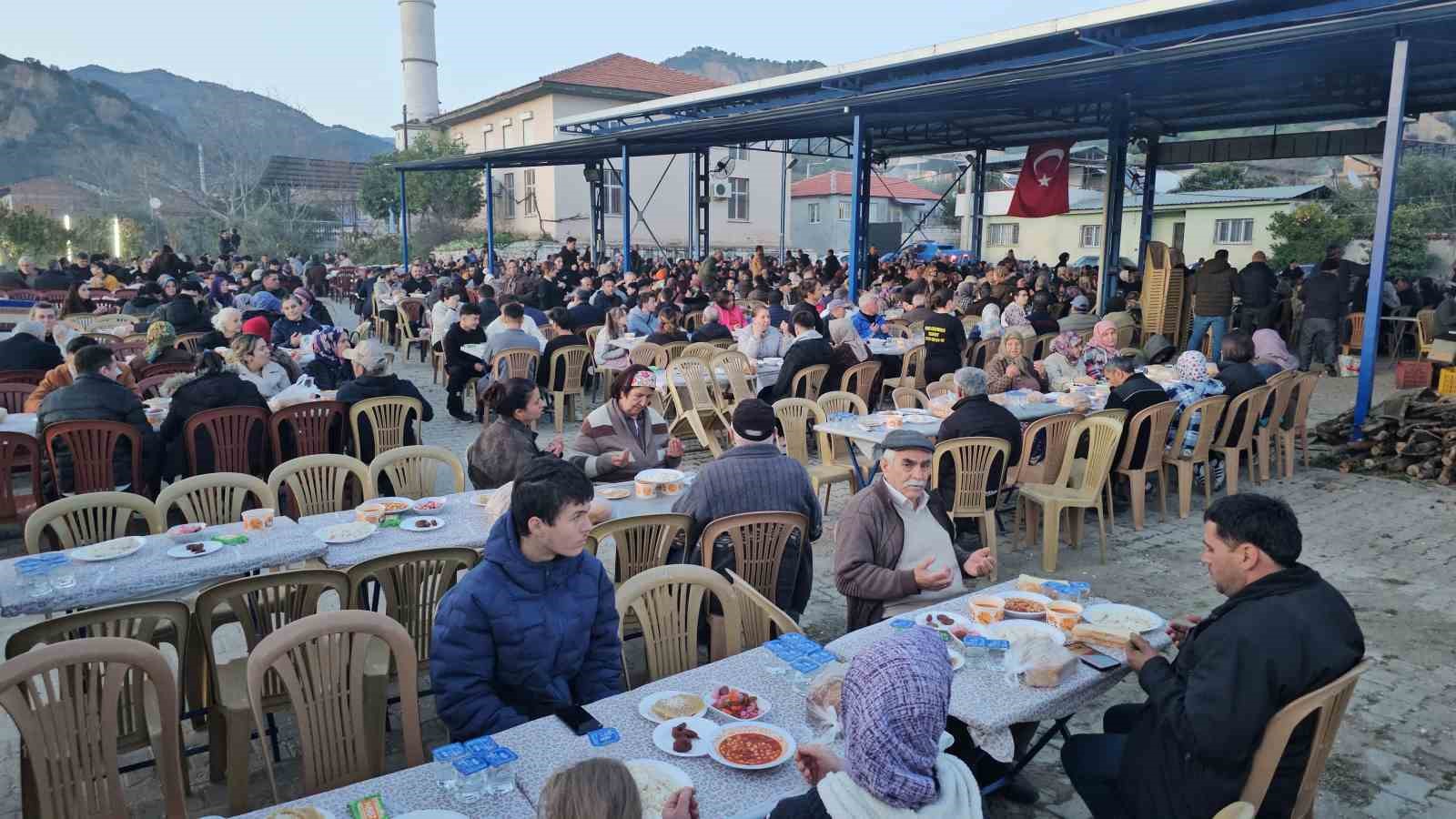Yağdere Mahallesi’nde geleneksel iftar buluşması
