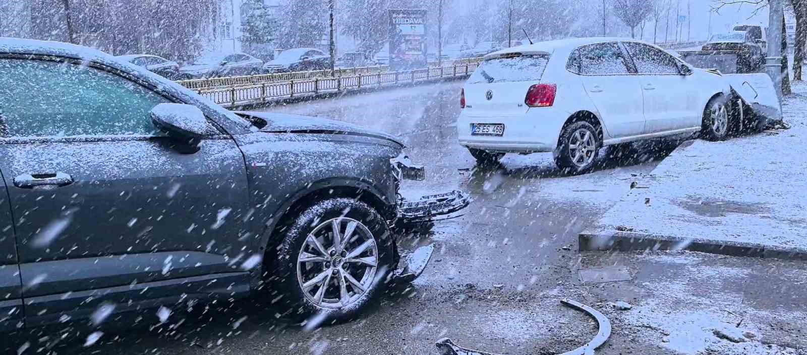 Yağış kazayı beraberinde getirdi
