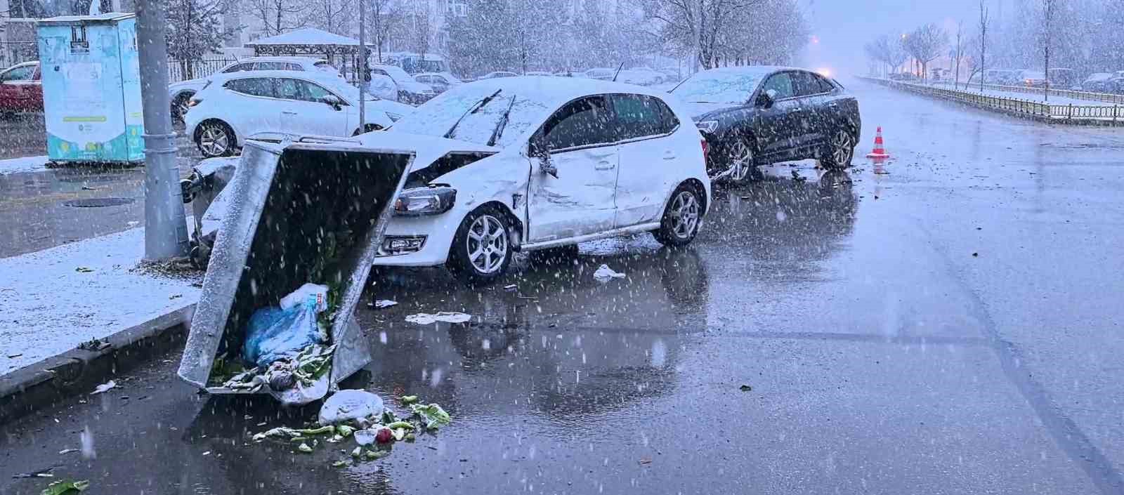 Yağış kazayı beraberinde getirdi
