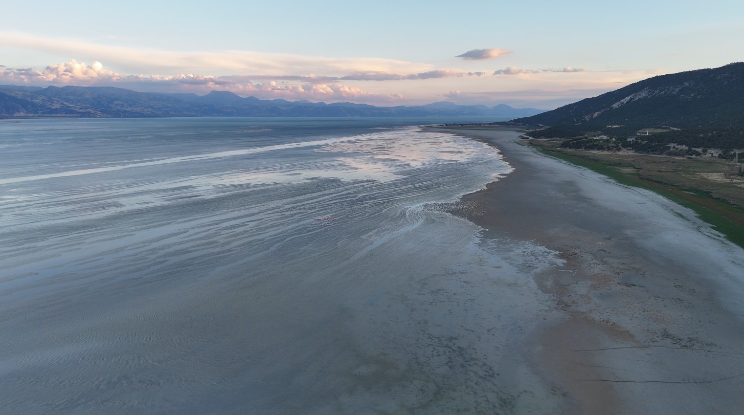 Yağışlar etkisini gösterdi Eğirdir Gölü’nde su seviyesi 25 santimetre arttı
Yağışlar etkisini gösterdi Eğirdir Gölü’nde su seviyesi 25 santimetre arttı