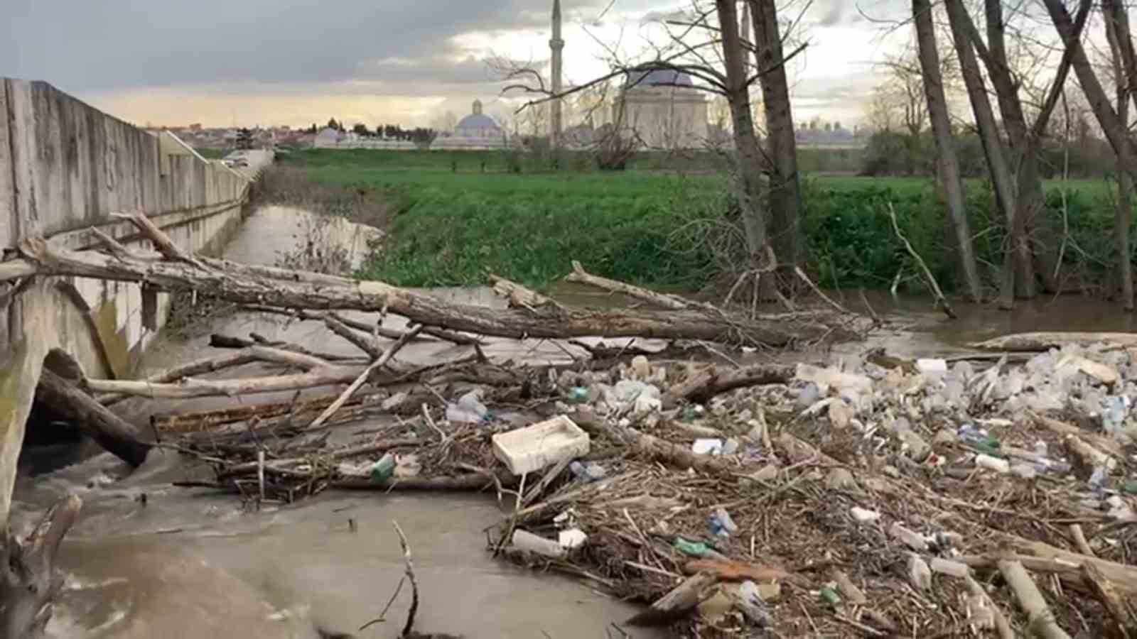 Yağışlar Tunca Nehri’ni coşturfu: Debi 3 günde 3 kat arttı

