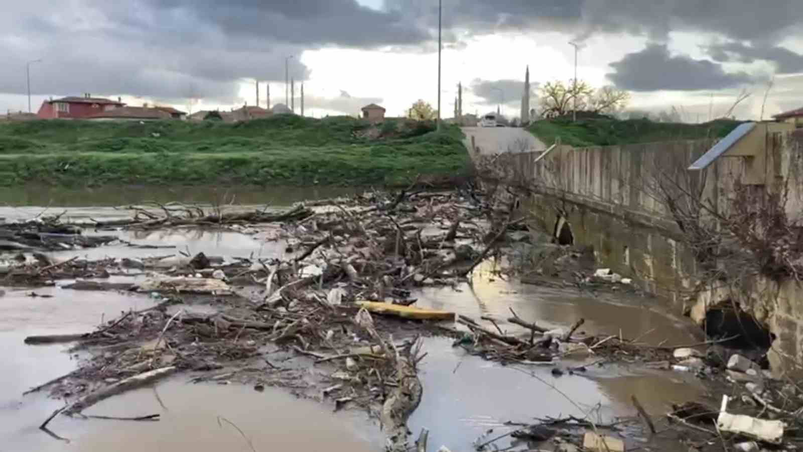 Yağışlar Tunca Nehri’ni coşturfu: Debi 3 günde 3 kat arttı
