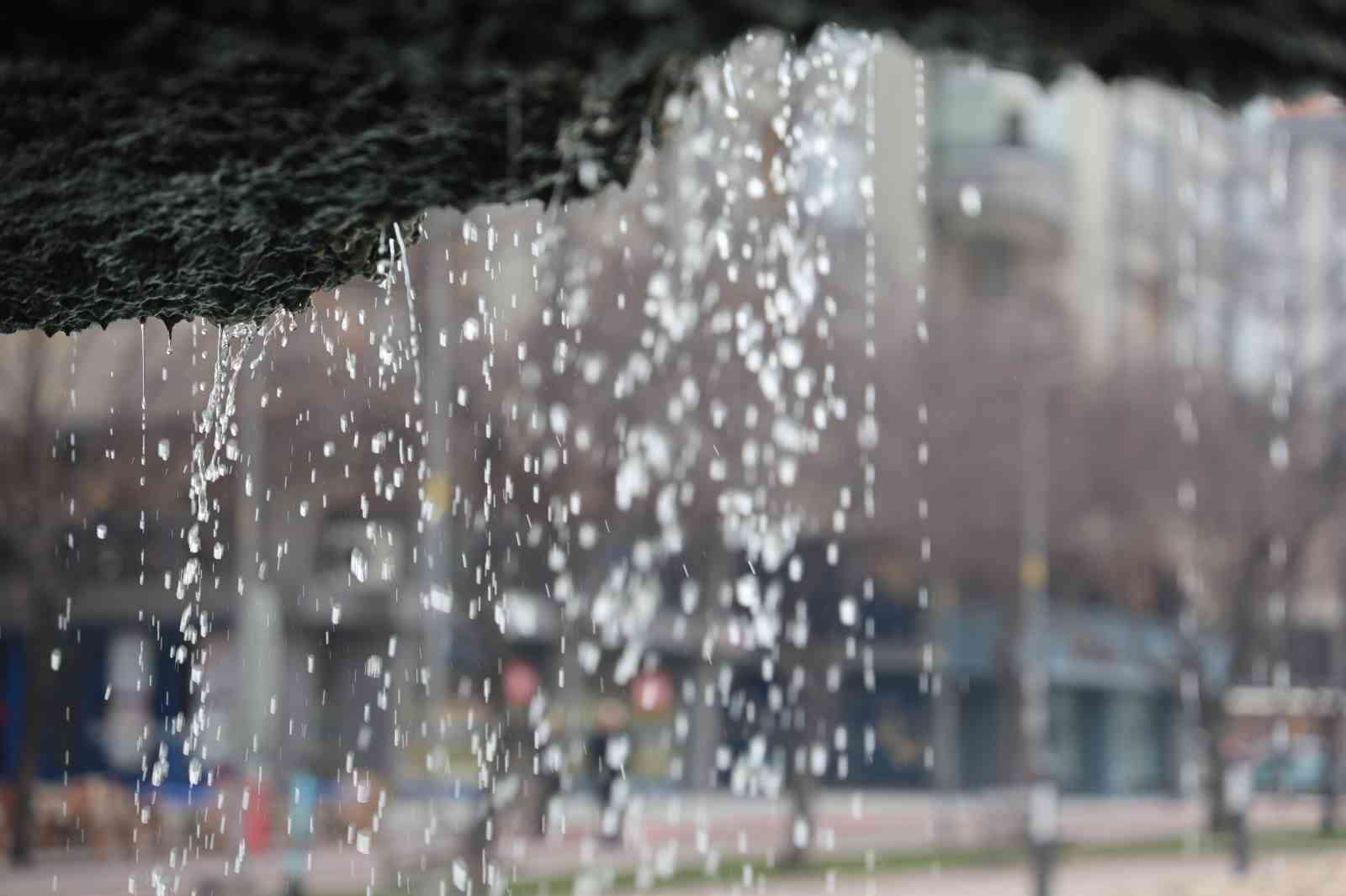 Yağışlar uzun yıllar ortalamasını yüzde 50 aştı, kuraklık tehdidi sürüyor
Yağışlar uzun yıllar ortalamasını yüzde 50 aştı, kuraklık tehdidi sürüyor