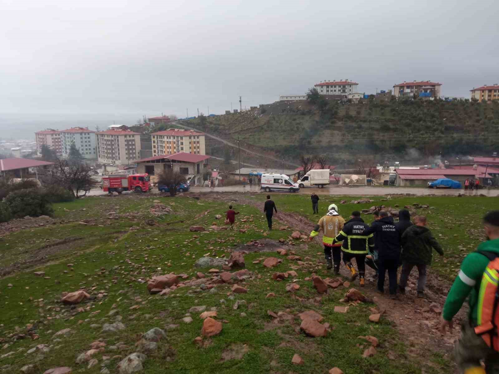 Yağışlı havayla birlikte su dolan çukura düşen 10 yaşındaki çocuk hayatını kaybetti
