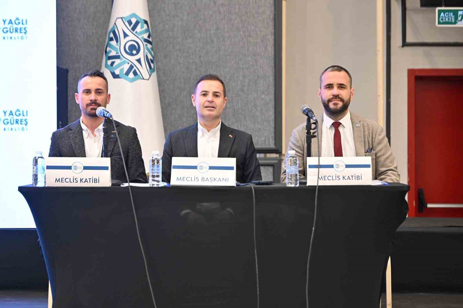 Yağlı Güreş Birliği yeniden ‘Ahmet Akın’ dedi
