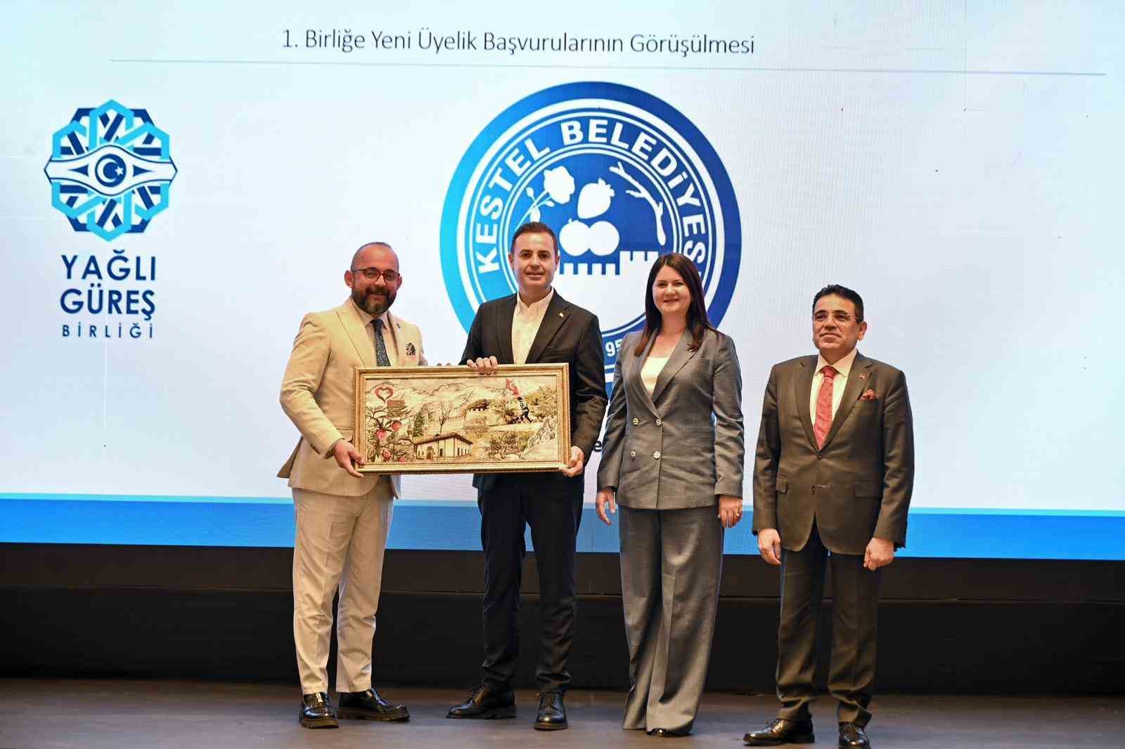 Yağlı Güreş Birliği yeniden ‘Ahmet Akın’ dedi

