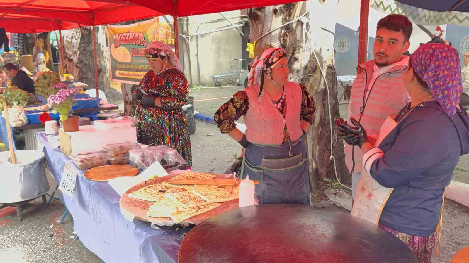 Yağmur dinlemediler: Bodrum Acı Ot Festivali’ne ziyaretçi akını
