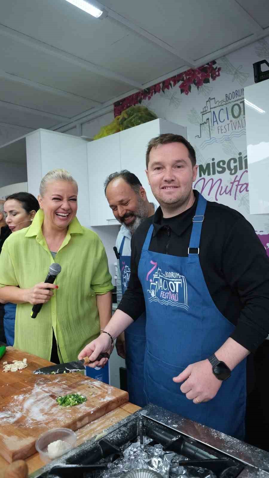 Yağmur dinlemediler: Bodrum Acı Ot Festivali’ne ziyaretçi akını
