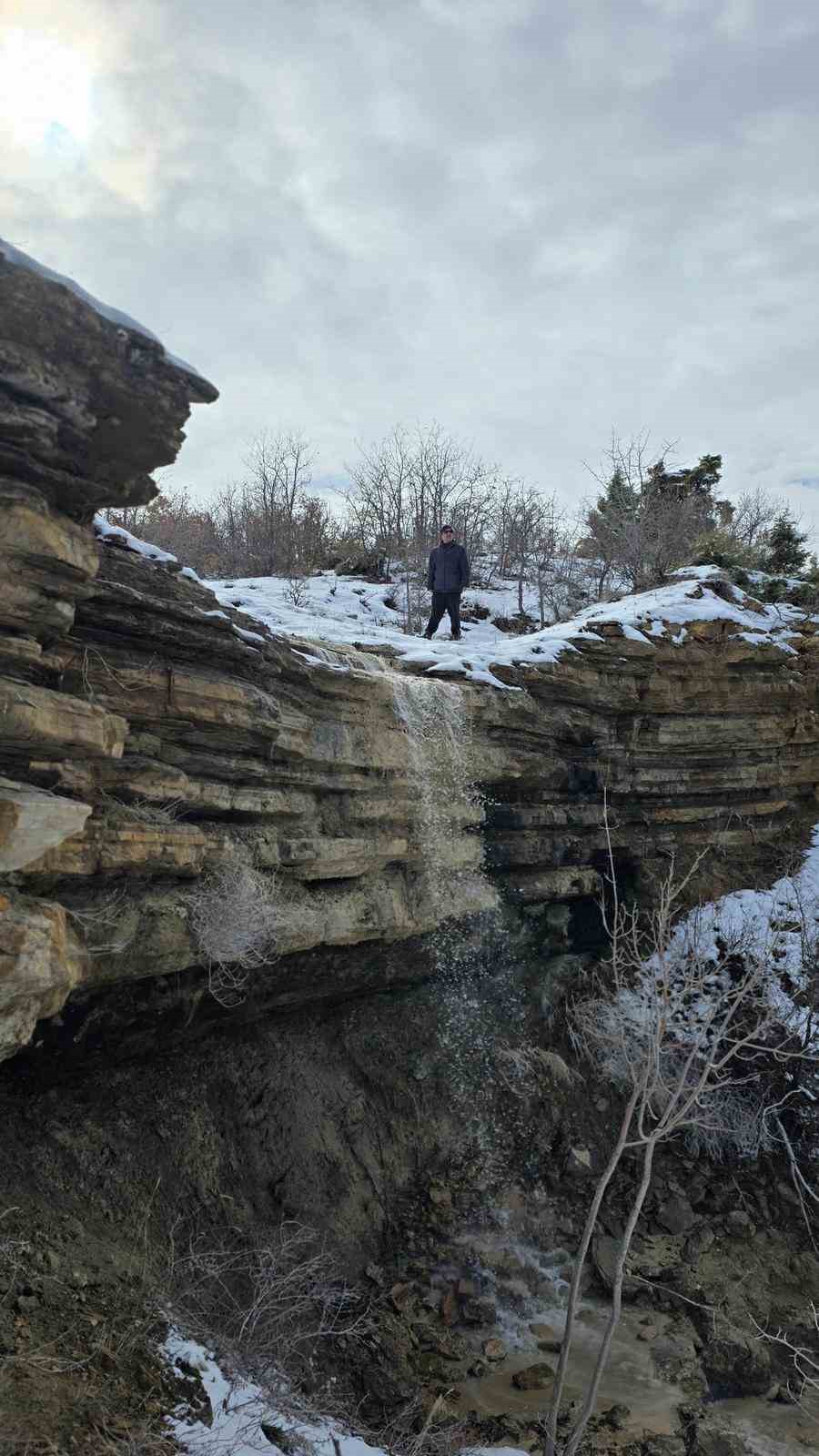 Yağmur ve kar, Harput’ta doğal şelaleler oluşturdu

