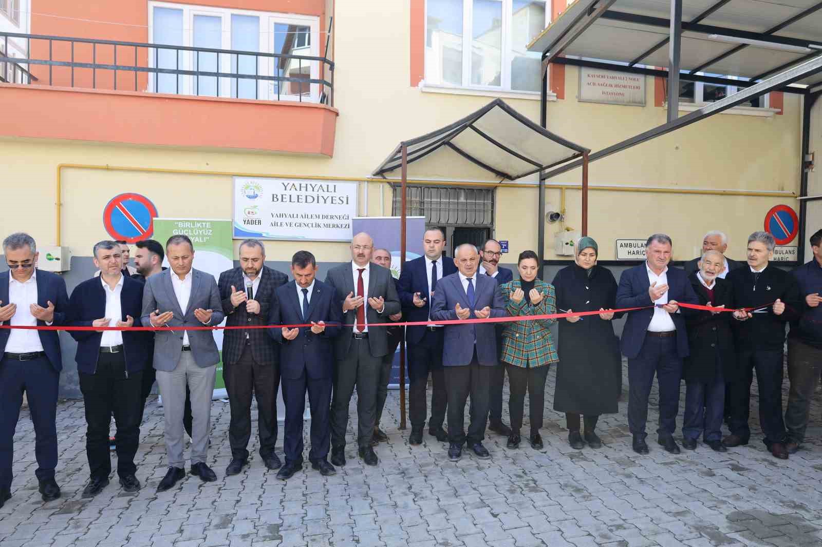 Yahyalı Ailem Derneği hizmete açıldı

